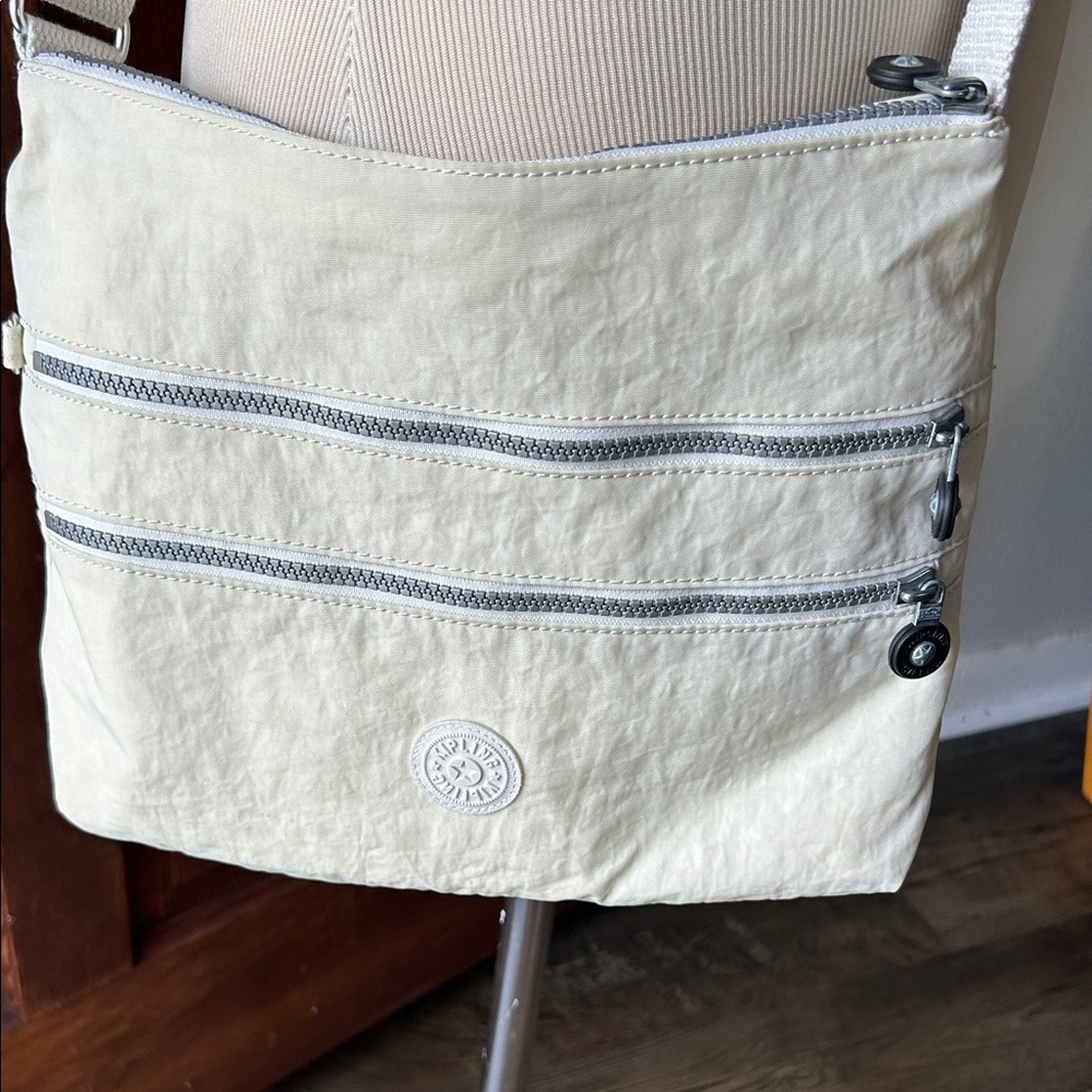 Kipling Crossbody Bag lightweight - Picture 2 of 15
